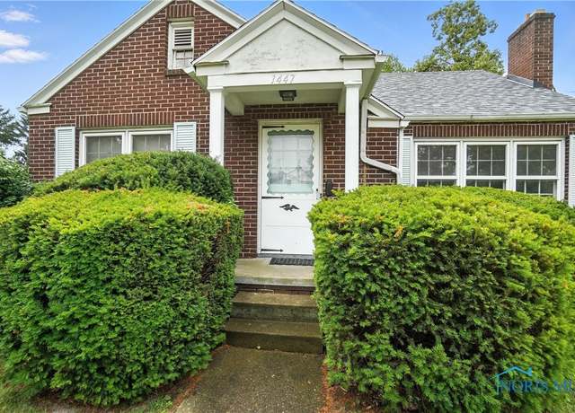 Property at 1447 Craigwood Rd, Toledo, OH 43612, 2 beds, 2 baths