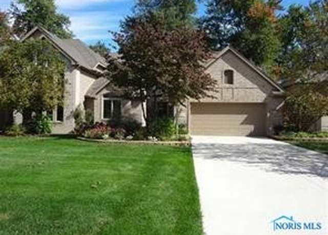 Property at 215 Stone Oak Ct, Holland, OH 43528, 4 beds, 3 baths
