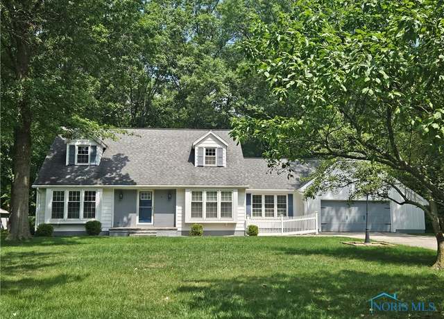 Property at 328 Northwood Dr, Defiance, OH 43512, 4 beds, 2 baths