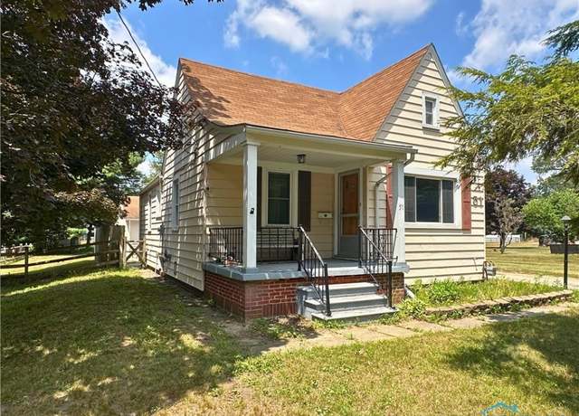 Property at 51 Dulton Dr, Toledo, OH 43615, 3 beds, 2 baths