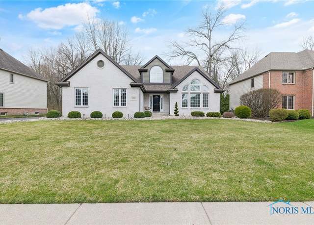 Property at 552 Forest Lake Dr, Holland, OH 43528, 5 beds, 3.5 baths