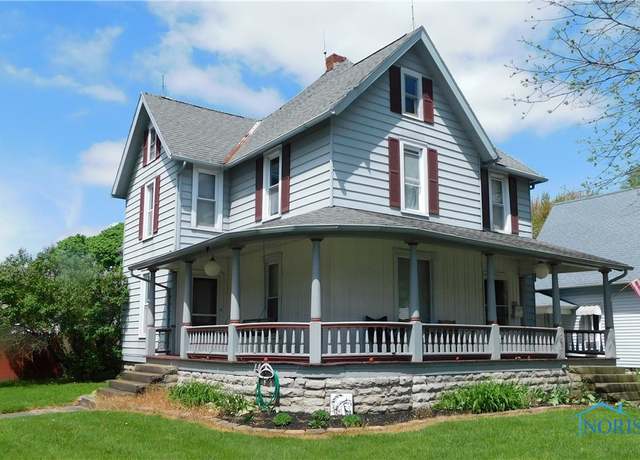 Property at 203 N Union St, Fostoria, OH 44830, 4 beds, 2 baths