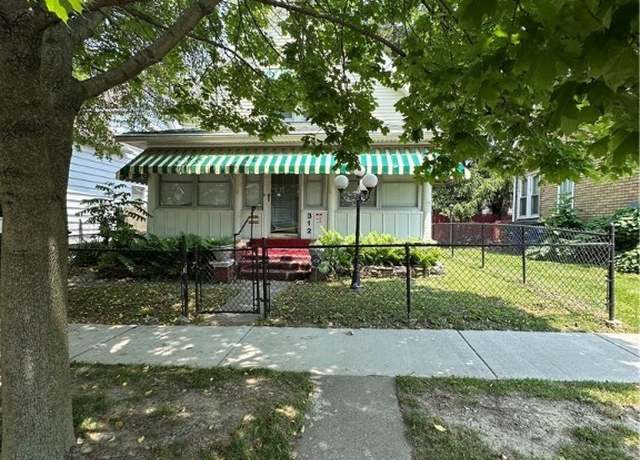Property at 312 Ohio St, Toledo, OH 43611, 3 beds, 1.5 baths