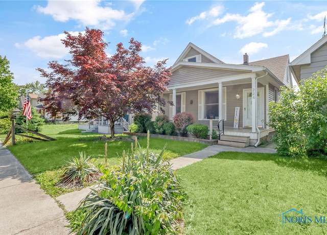 Property at 224 Elm St, Rossford, OH 43460, 3 beds, 1 bath