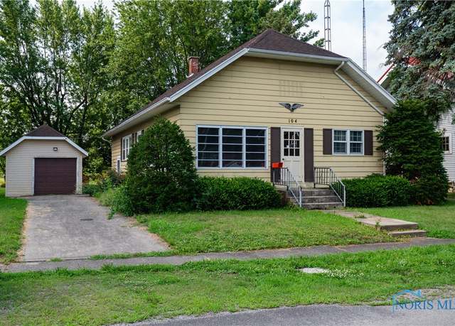Property at 104 E South St, Middle Point, OH 45863, 3 beds, 1 bath