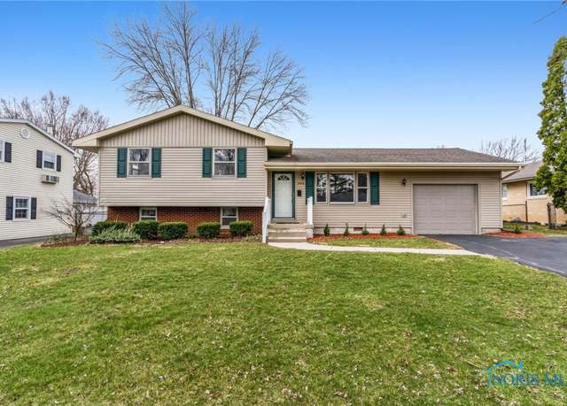 Property at 2640 Hollybrook Dr, Findlay, OH 45840, 4 beds, 1.5 baths
