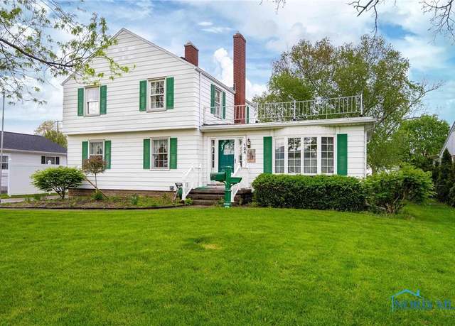 Property at 124 E Pearl St, Findlay, OH 45840, 3 beds, 2 baths
