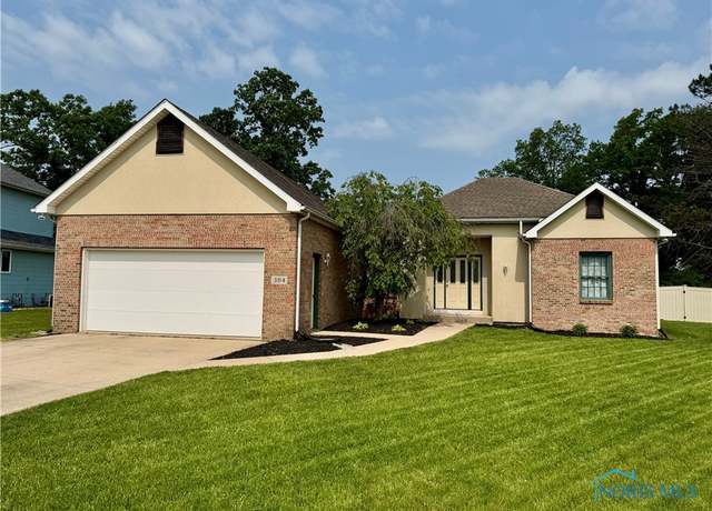 Property at 304 Sports Ct, Defiance, OH 43512, 3 beds, 2 baths