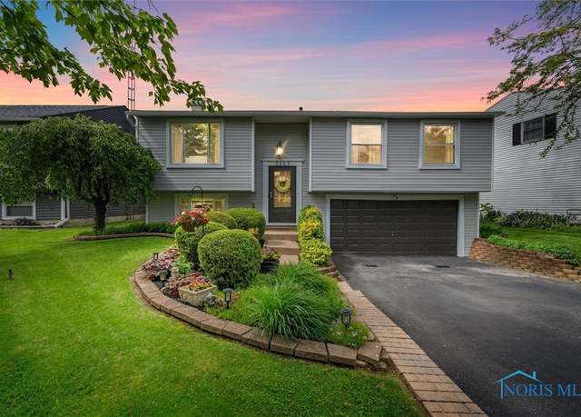 Property at 5453 Brook Point Rd, Toledo, OH 43611, 3 beds, 2.5 baths
