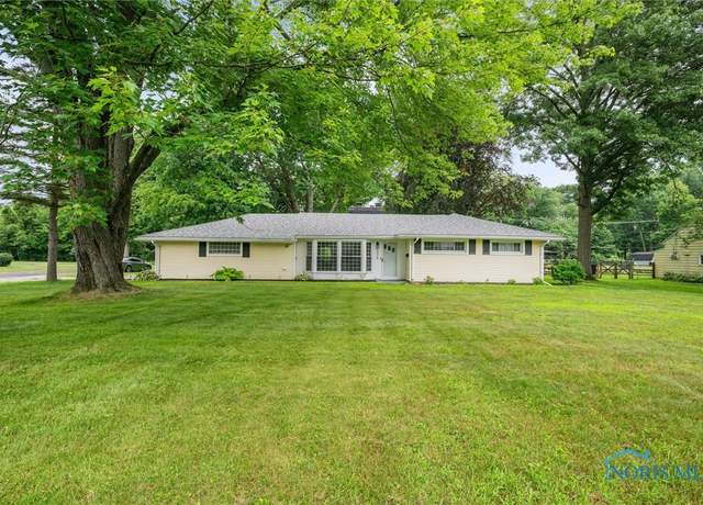 Property at 3424 Westchester Rd, Toledo, OH 43615, 2 beds, 2 baths