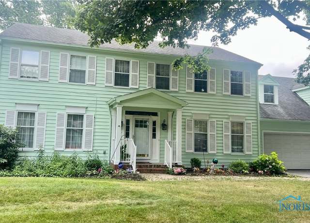 Property at 2437 Knights Hill Ln, Toledo, OH 43614, 5 beds, 3 baths
