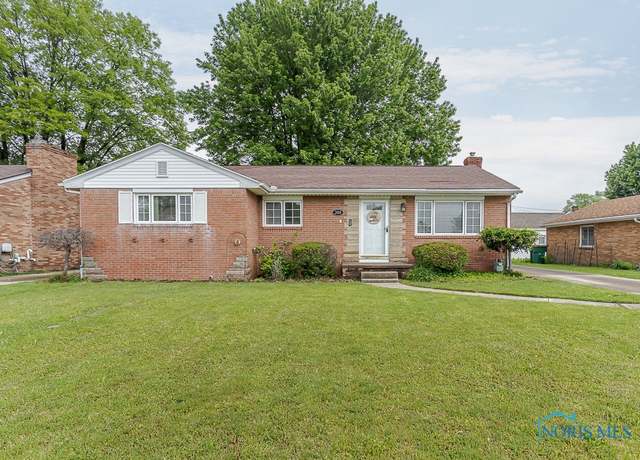 Property at 308 Lorraine Pl, Rossford, OH 43460, 3 beds, 1.5 baths