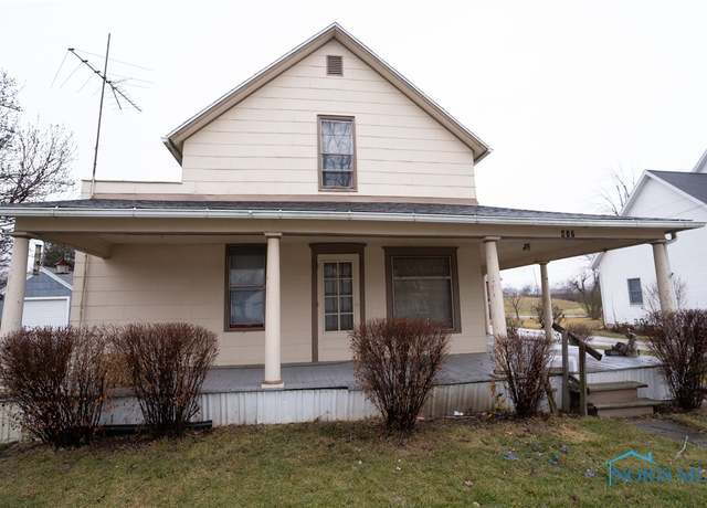 Property at 417 Nicholas St, Defiance, OH 43512, 4 beds, 1 bath