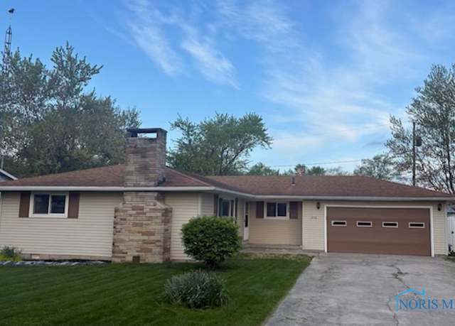 Property at 216 Northfield Ave, Defiance, OH 43512, 3 beds, 2 baths