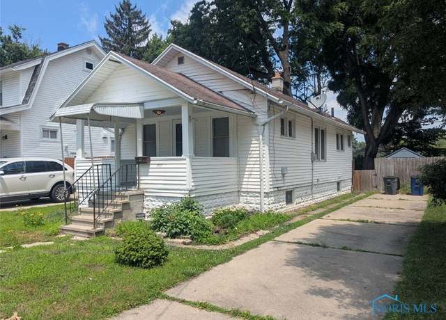 Property at 2552 Pershing Dr, Toledo, OH 43613, 2 beds, 1 bath