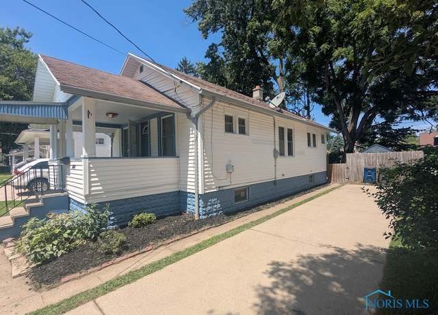 Property at 2552 Pershing Dr, Toledo, OH 43613, 2 beds, 1 bath