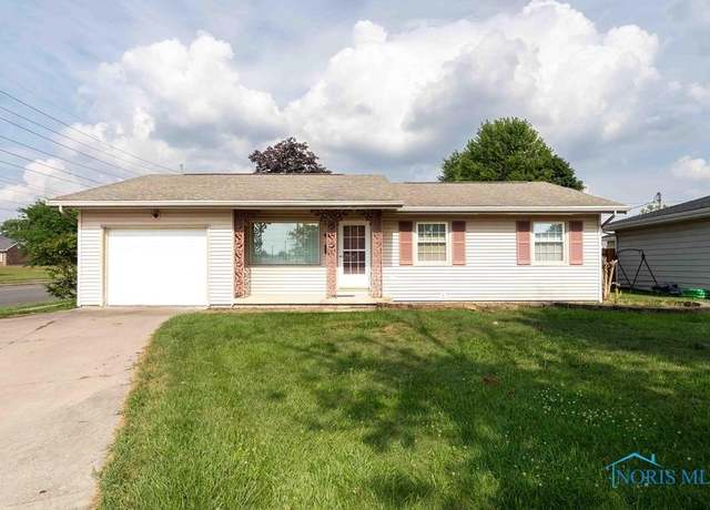 Property at 2731 Greenacre Dr, Findlay, OH 45840, 3 beds, 2 baths