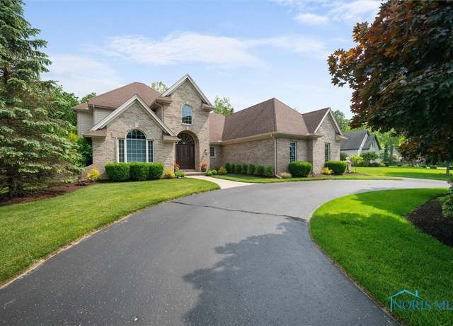 Property at 9000 Rolling Hill Rd, Holland, OH 43528, 4 beds, 3.5 baths