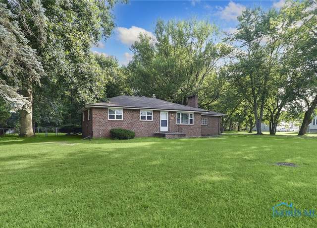 Property at 5626 Dorr St, Toledo, OH 43615, 3 beds, 1 bath