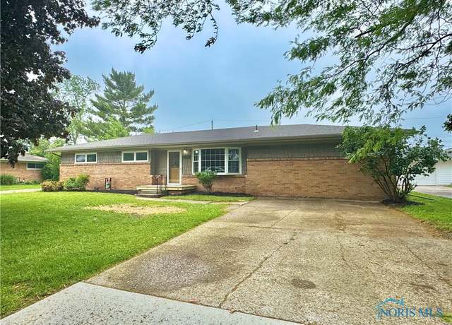 Property at 4037 Wise St, Northwood, OH 43619, 4 beds, 2 baths