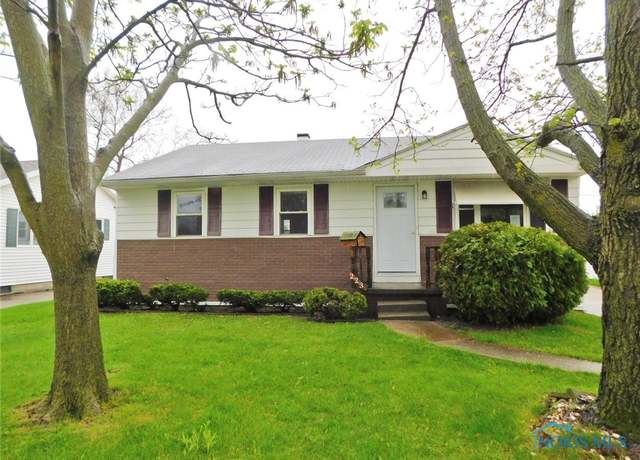 Property at 223 S Berlin Ave, Oregon, OH 43616, 3 beds, 1 bath