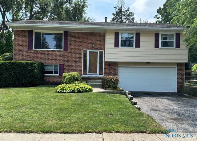 Property at 183 Birchcrest Dr, Perrysburg, OH 43551, 4 beds, 2 baths