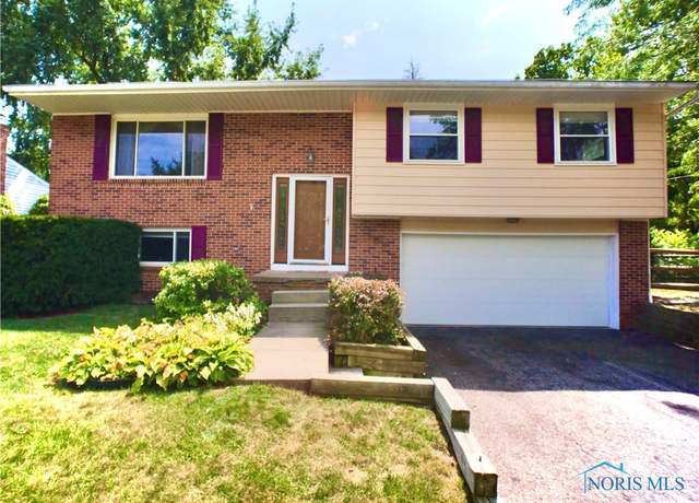 Property at 183 Birchcrest Dr, Perrysburg, OH 43551, 4 beds, 2 baths