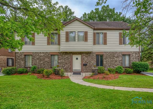 Property at 1711 Brownstone Blvd, Toledo, OH 43614, 8 beds, 4 baths