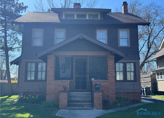 Property at 3823 Willys Pkwy, Toledo, OH 43612, 3 beds, 1 bath