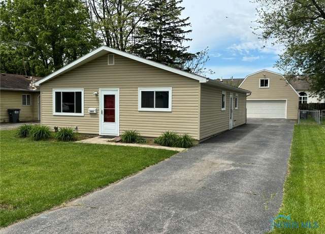 Property at 1621 Acorn Dr, Toledo, OH 43615, 3 beds, 1.5 baths