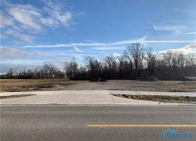 Property at 575 Cleveland Ave, Defiance, OH 43512