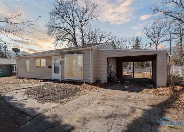 Property at 24 Derbyshire Rd, Toledo, OH 43615, 3 beds, 1 bath