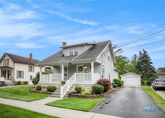Property at 935 N Prospect St, Bowling Green, OH 43402, 3 beds, 2 baths