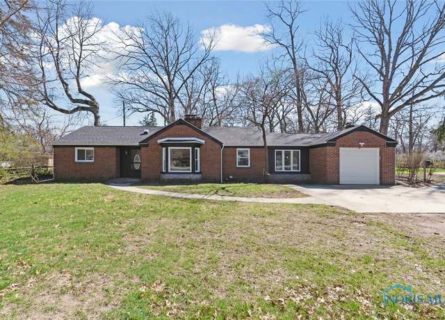 Property at 3105 W Laskey Rd, Toledo, OH 43613, 3 beds, 1.5 baths