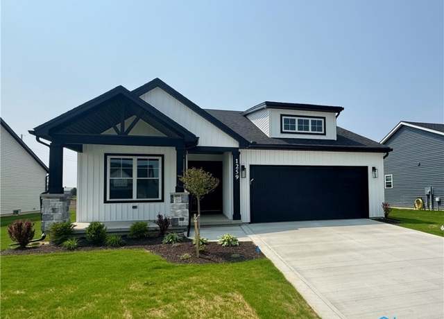 Property at 1259 Dublin Dr, Waterville, OH 43566, 2 beds, 2 baths