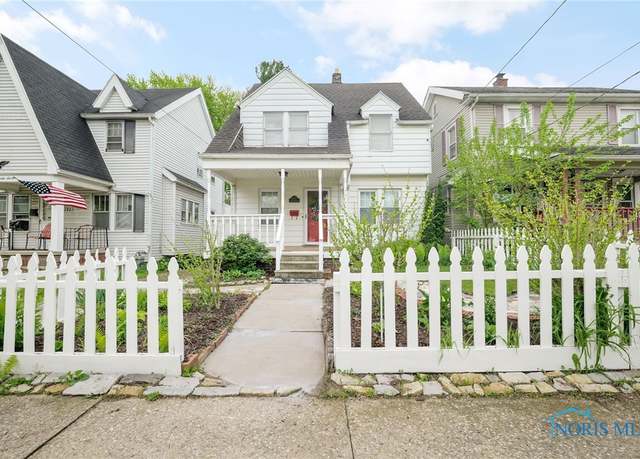 Property at 2029 Berdan Ave, Toledo, OH 43613, 3 beds, 1 bath