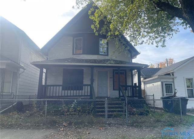 Property at 1121 Orchard St, Toledo, OH 43609, 3 beds, 1 bath