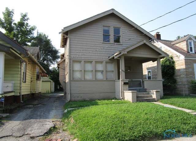Property at 2035 Barrows St, Toledo, OH 43613, 4 beds, 2 baths