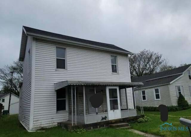Property at 146 Railroad St, Tiffin, OH 44883, 3 beds, 1 bath