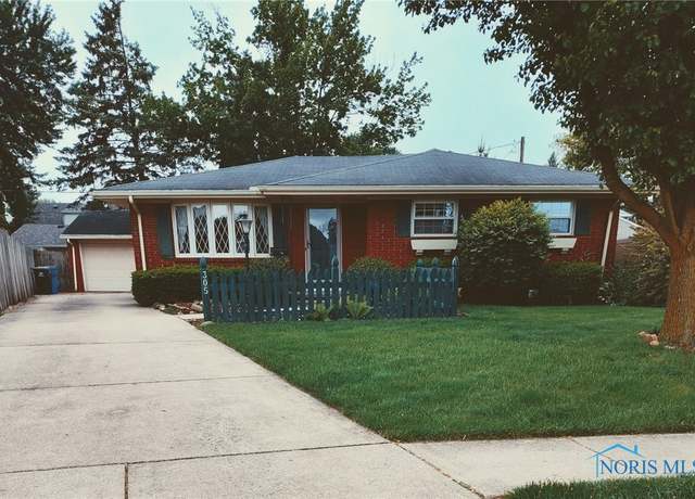 Property at 305 Ponderosa Dr, Oregon, OH 43616, 3 beds, 2 baths