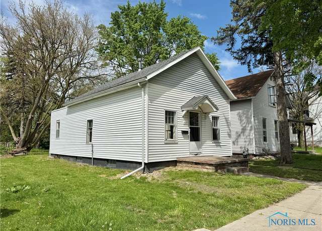 Property at 930 Colburn St, Toledo, OH 43609, 3 beds, 1 bath