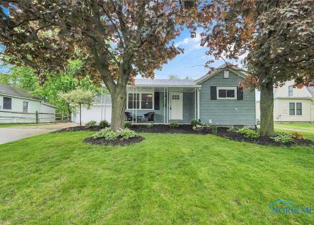 Property at 340 W 3rd St, Perrysburg, OH 43551, 2 beds, 1 bath