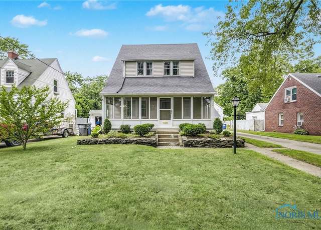 Property at 2310 Castlewood Dr, Toledo, OH 43613, 4 beds, 2 baths
