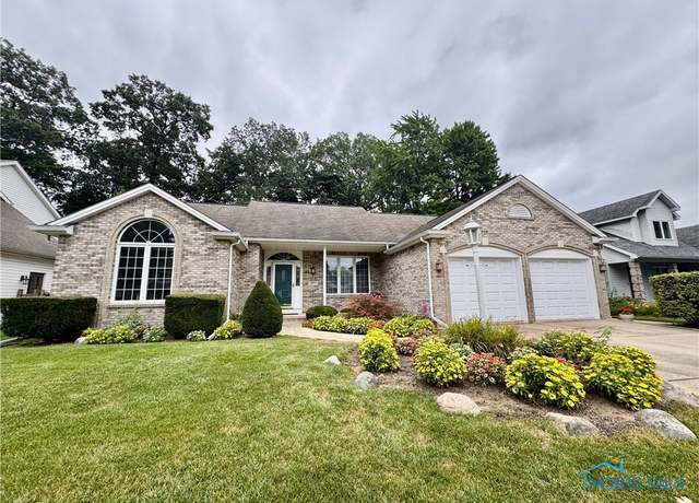 Property at 5860 Marin Dr, Toledo, OH 43613, 3 beds, 2.5 baths