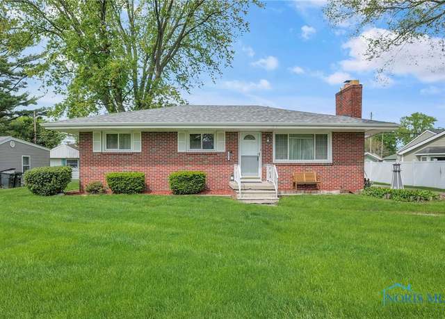 Property at 5418 Pageland Dr, Toledo, OH 43611, 3 beds, 2 baths