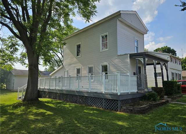 Property at 530 S Cherry St, Bryan, OH 43506, 3 beds, 1 bath
