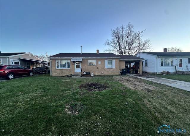 Property at 617 Wall St, Fostoria, OH 44830, 3 beds, 1 bath