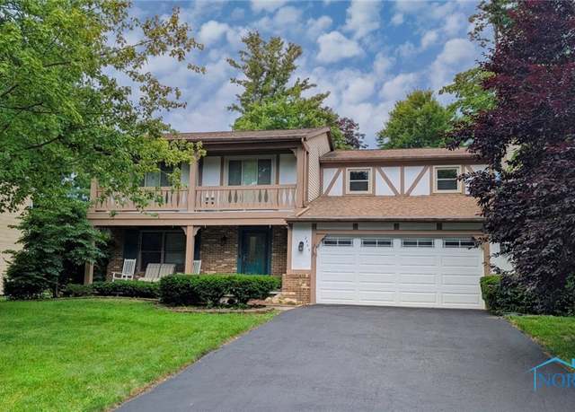 Property at 2359 Cheshire Woods Rd, Toledo, OH 43617, 4 beds, 3.5 baths