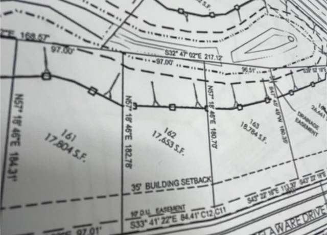 Property at 401 Delaware Dr, Perrysburg, OH 43551