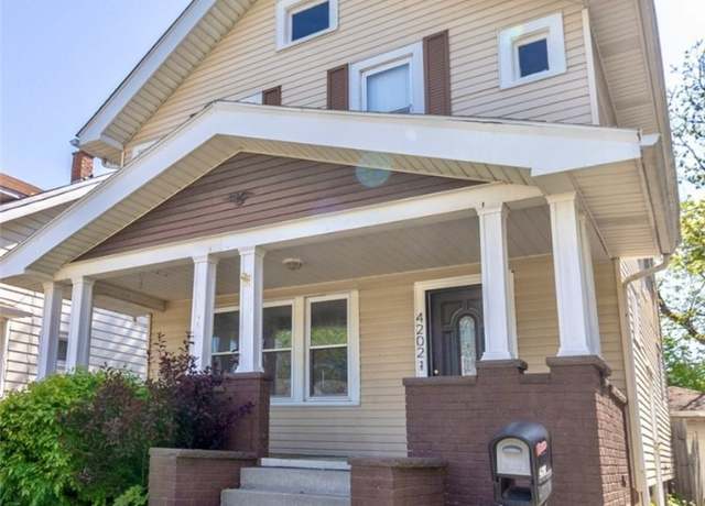 Property at 4202 Asbury Dr, Toledo, OH 43612, 3 beds, 1.5 baths